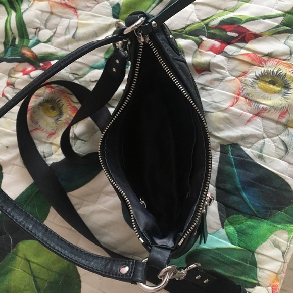 * SOLD * 🖤 Black Coach Purse 🖤 - Picture 5 of 10